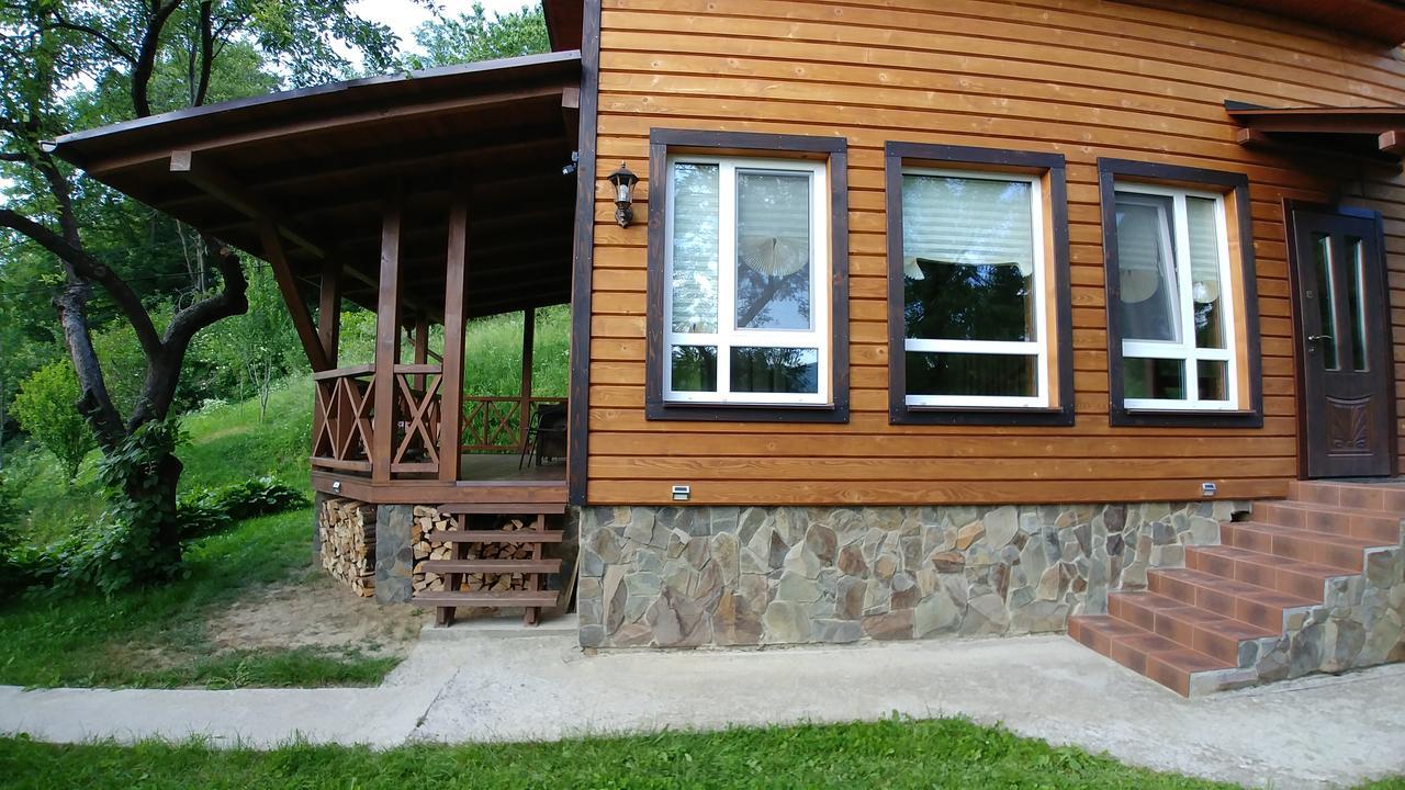 Country House Kosiv Літній будинок